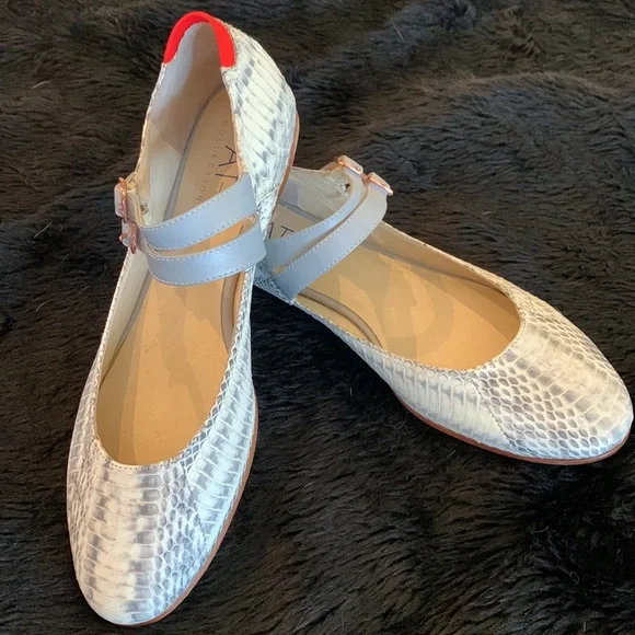 Adam Tucker Collection Lola 7, snakeskin ballerina flats, 10M - Picture 2 of 5
